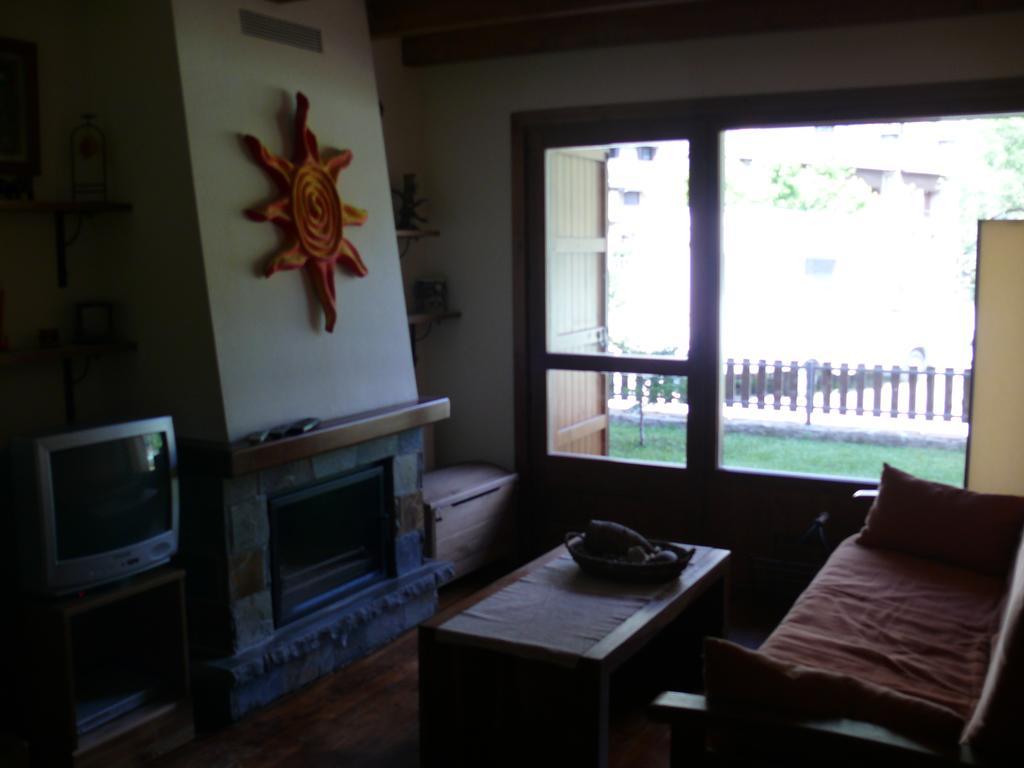 Apartmentsuitespain Baqueira Jardin Эстерри-д'Анеу Экстерьер фото